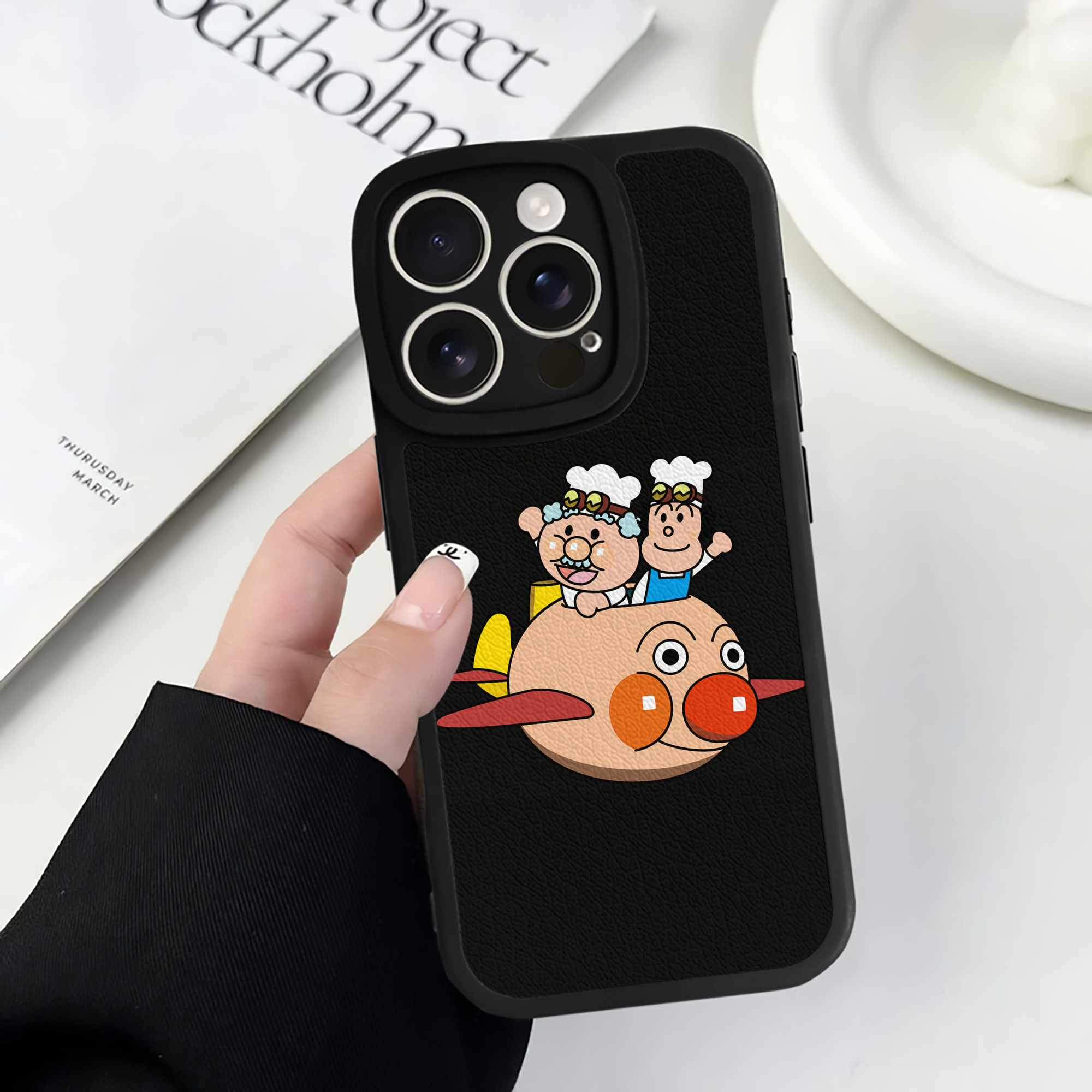 （画像用） アンパンマン Anpanman 【iPhone 16シリーズ対応】シリコンスマホケース（レザー調） 材質：シリコン